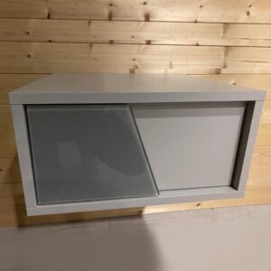 Comodino sospeso Mercantini